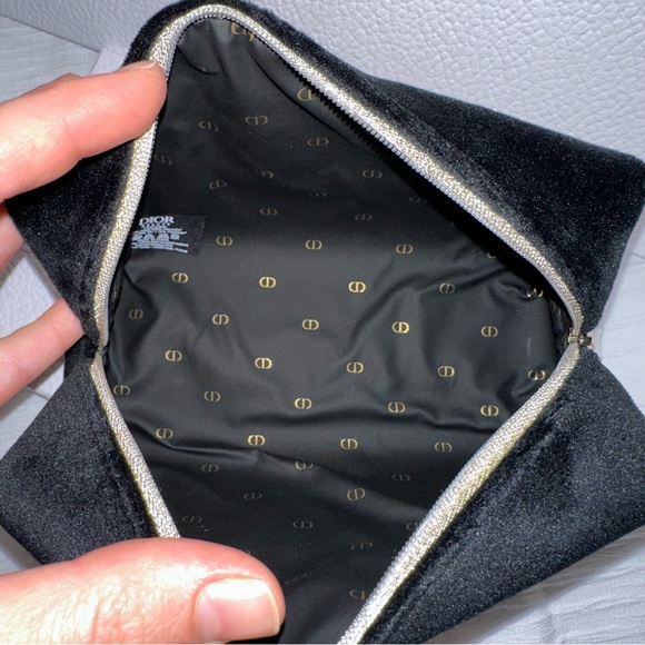 Dior Prestige Pouch Set - Picture 5 of 9